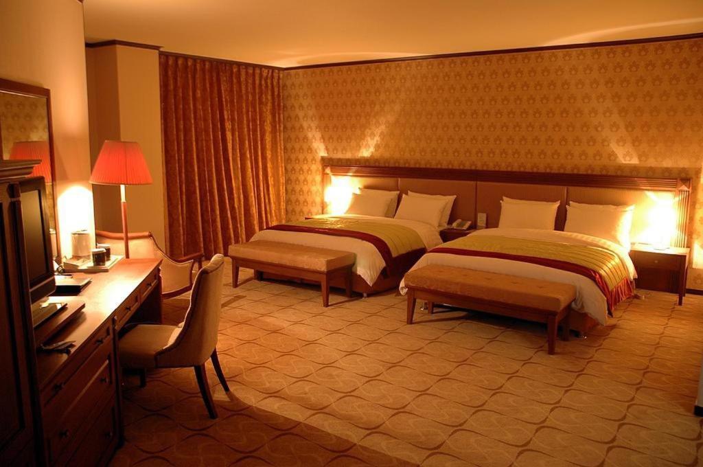 Sunjin Grand Hotel อูลานบาตอร์ ภายนอก รูปภาพ