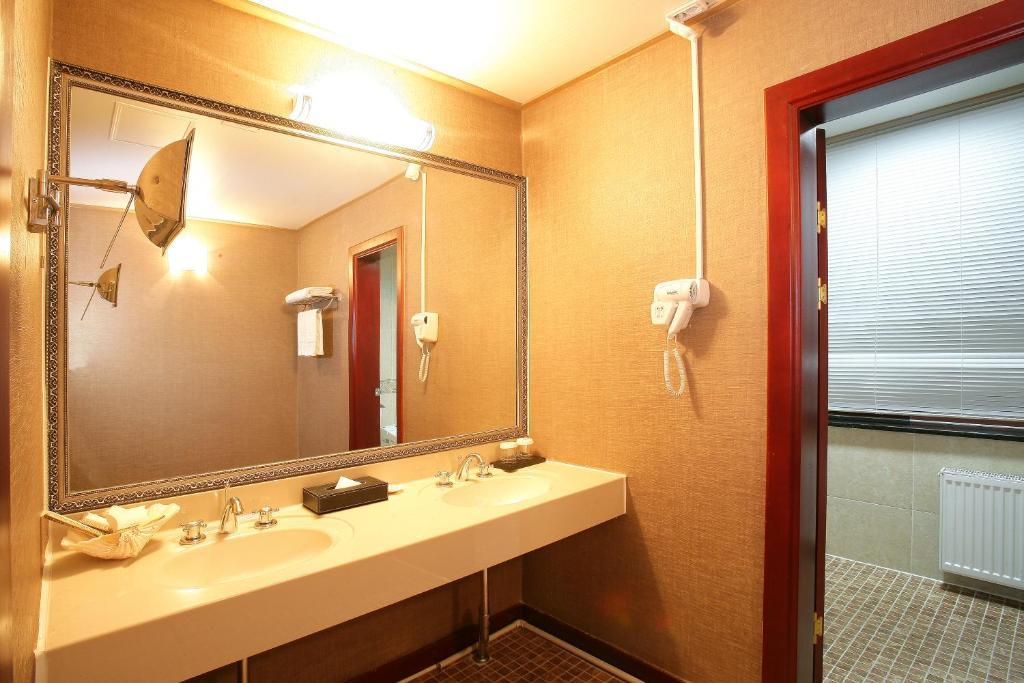 Sunjin Grand Hotel อูลานบาตอร์ ห้อง รูปภาพ