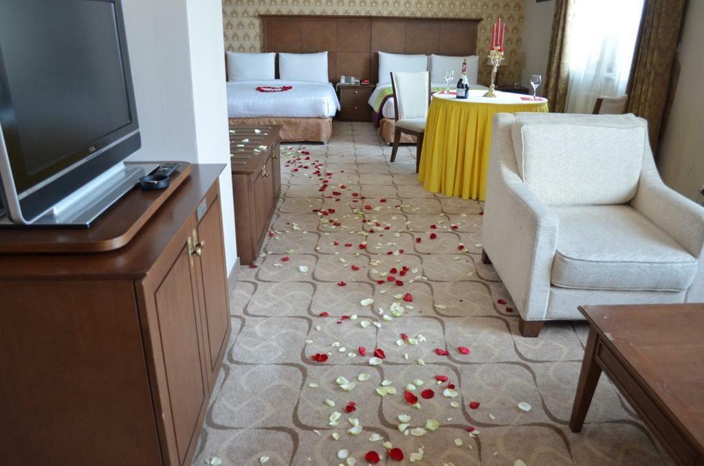 Sunjin Grand Hotel อูลานบาตอร์ ภายนอก รูปภาพ
